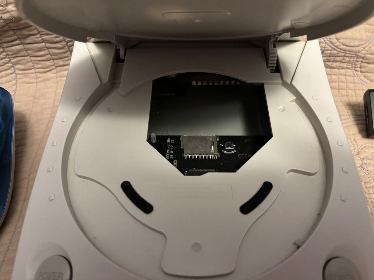 Modded Dreamcast Console HDMI Bundle - All US Dreamcast Titles - 1000s of Titles - GDEMU w/ 256GB Card - Controller VMU HDMI AC - Retro Modd