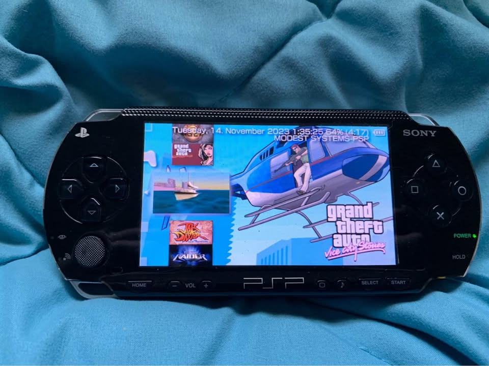 Modded PSP 1000 128GB with Charger 1000s of Retro Games 100+ PS1 Games 40+ PSP Games - Retro Modd